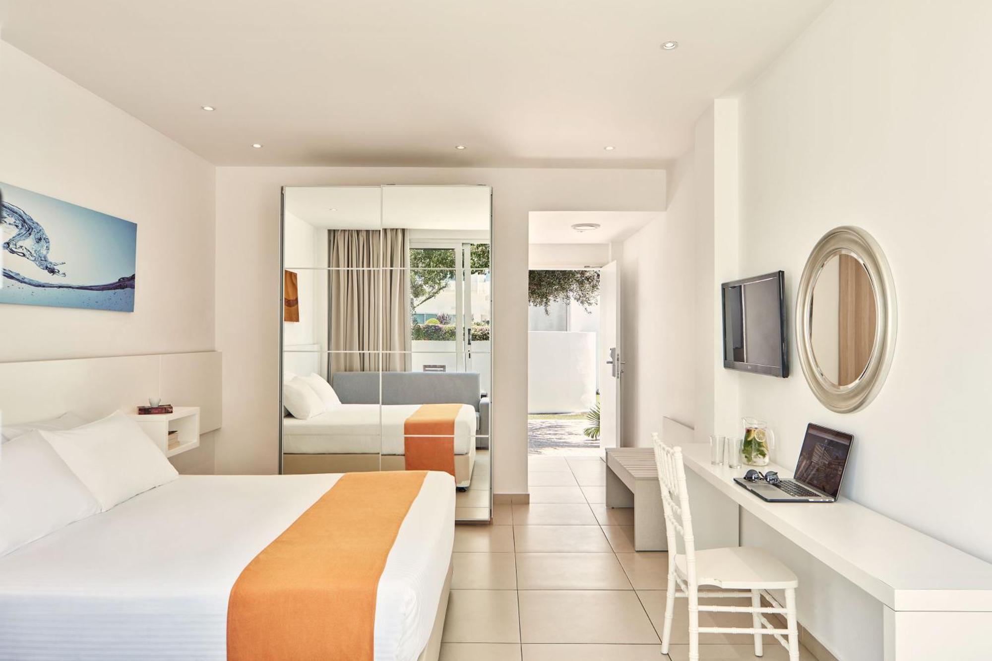 Atlantica Sancta Napa Hotel 圣纳帕 外观 照片
