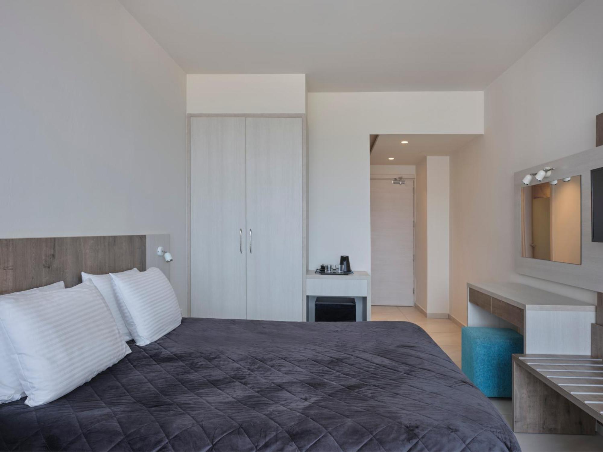 Atlantica Sancta Napa Hotel 圣纳帕 外观 照片