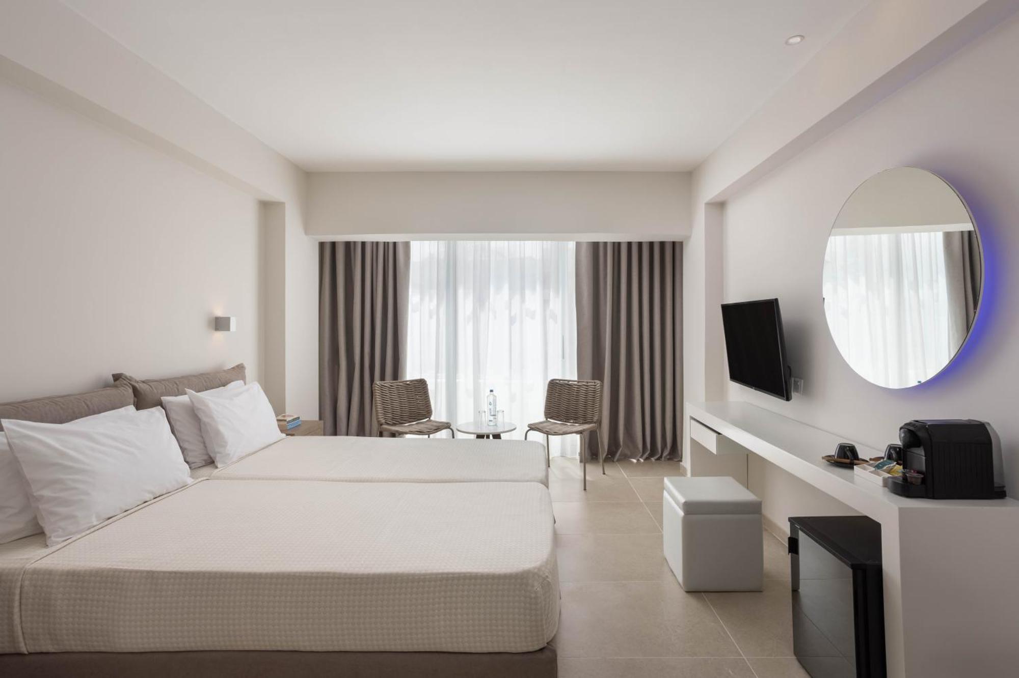 Atlantica Sancta Napa Hotel 圣纳帕 外观 照片